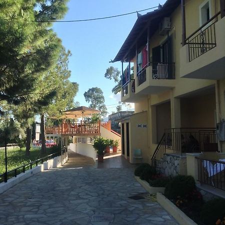 Michalis Place Apartments Vasilikí Exterior photo
